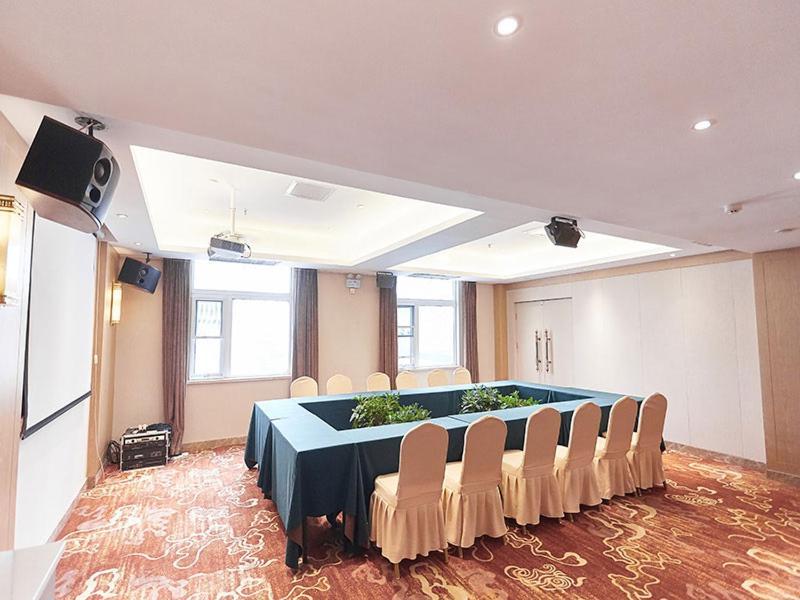 Vienna Hotel Nanyang People Road Buitenkant foto