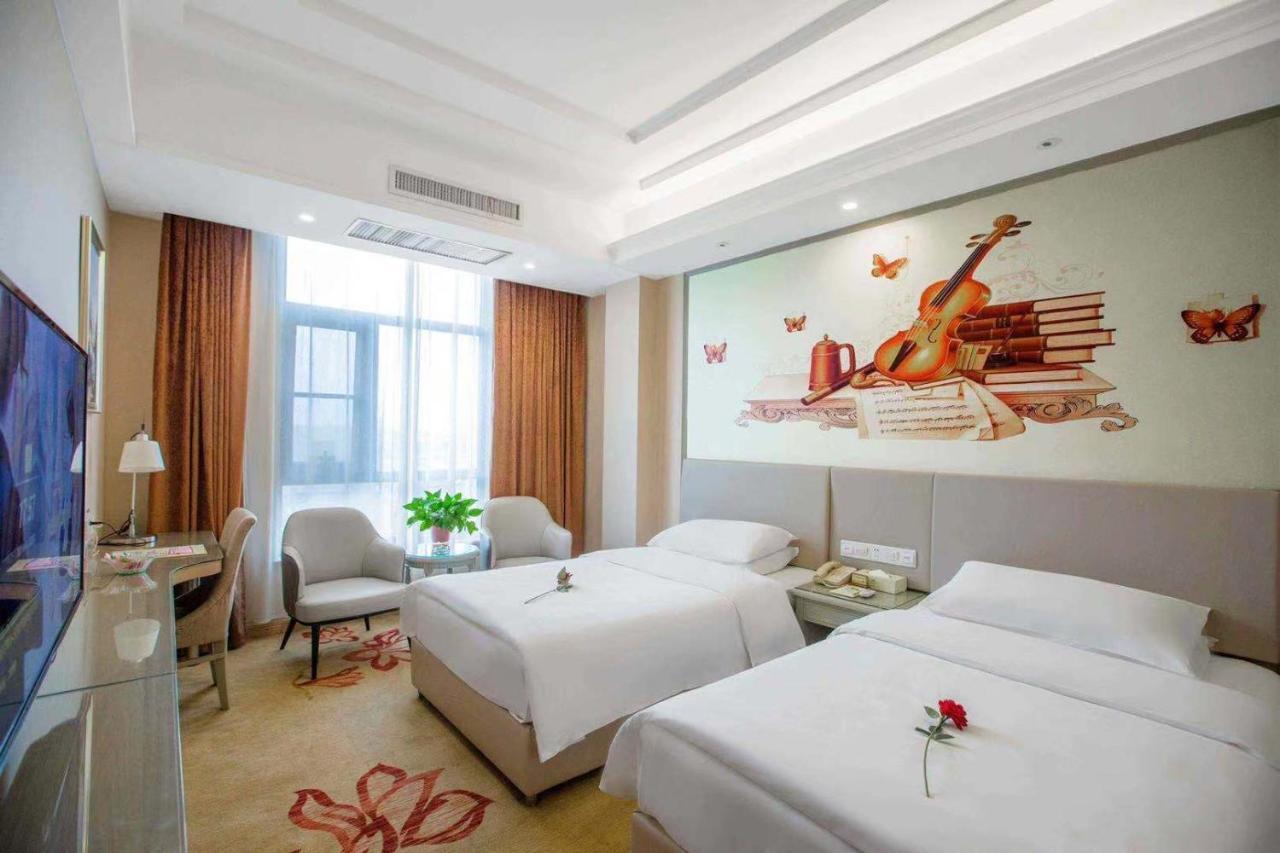 Vienna Hotel Nanyang People Road Buitenkant foto