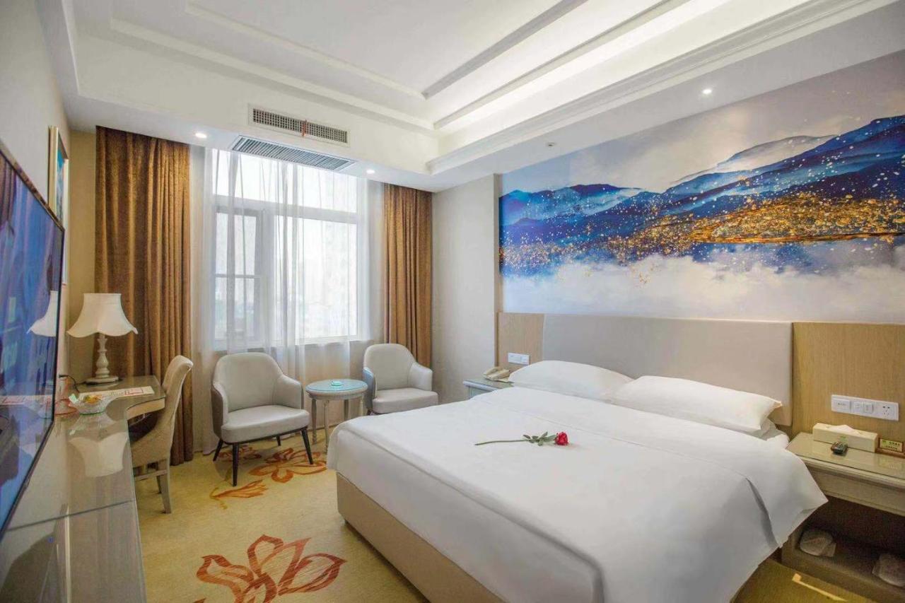 Vienna Hotel Nanyang People Road Buitenkant foto